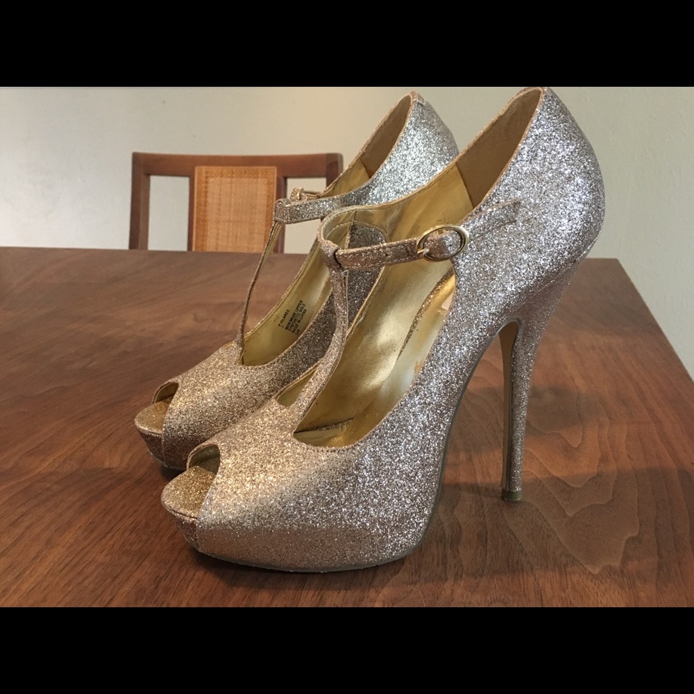 Steve Madden Gold Glitter T-strap platform heels